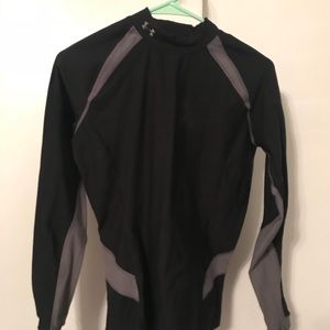 Large black and gray under armour coldgear